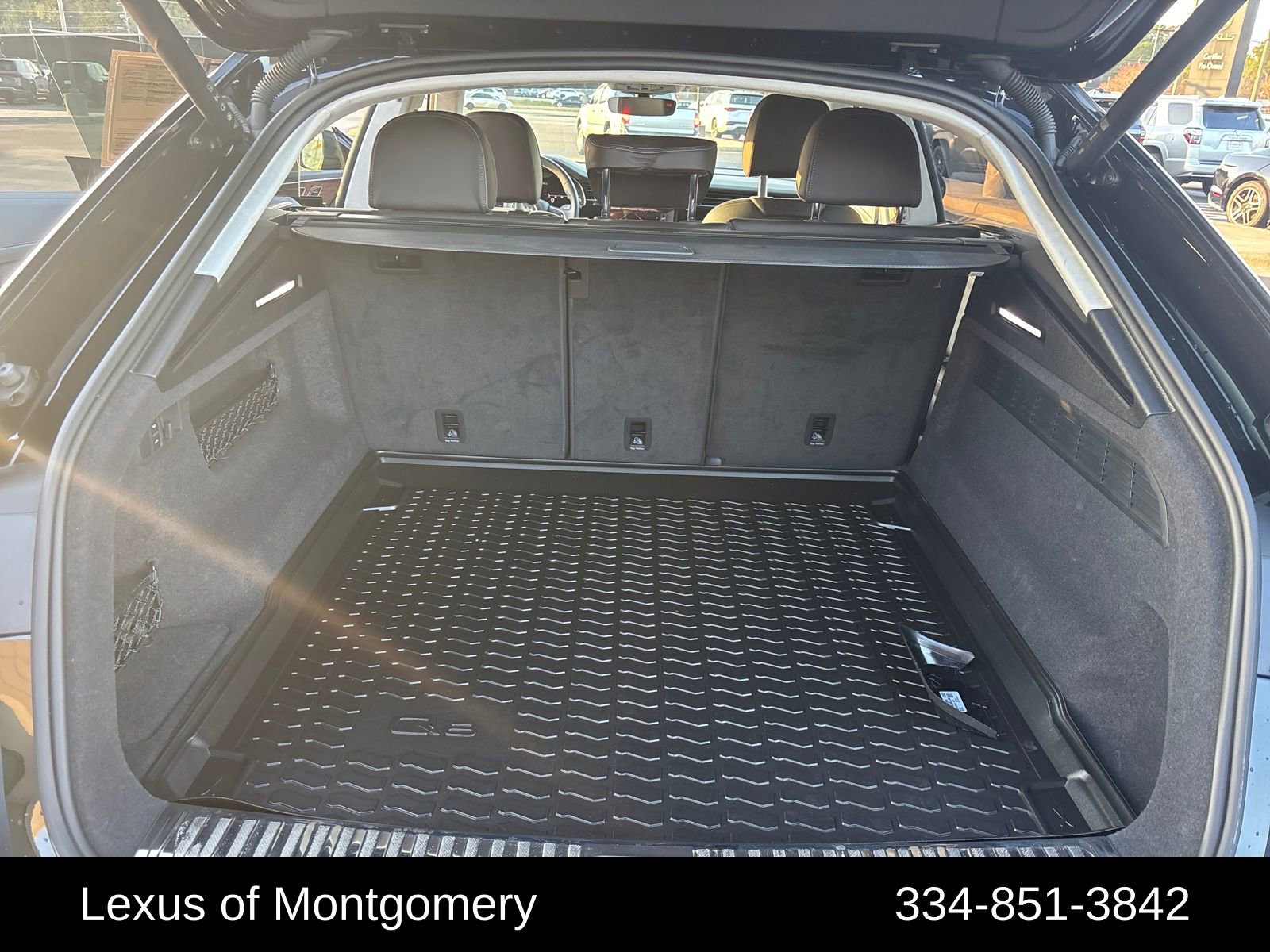 Used 2024 Audi Q8 Prestige image 23