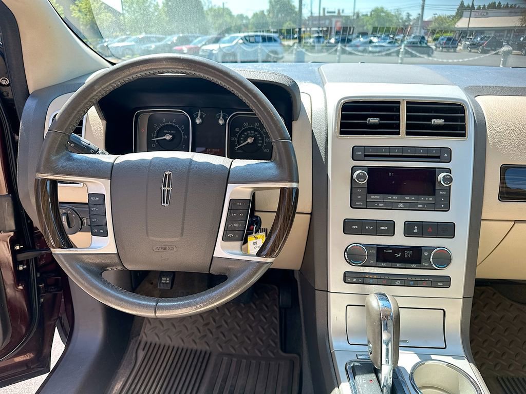 Used 2010 Lincoln MKX 2WD image 19