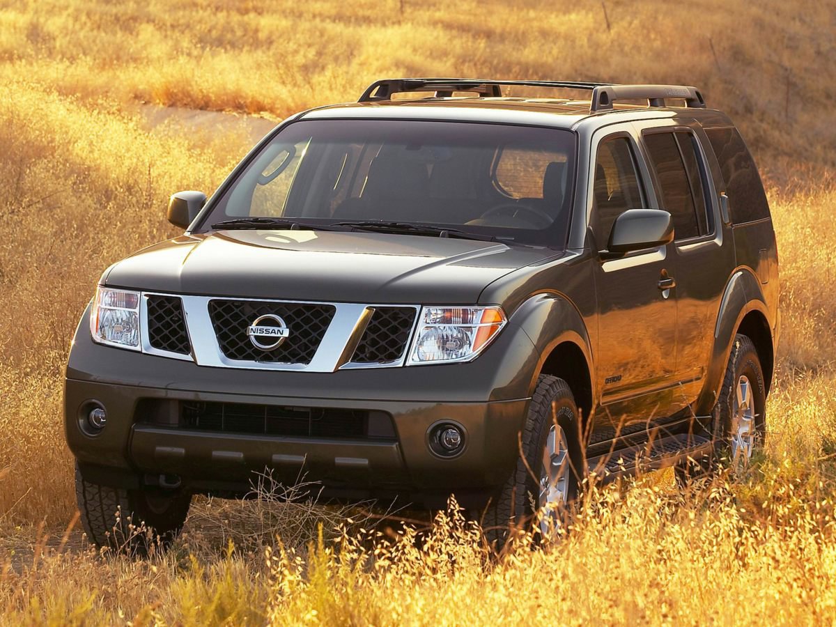 Used 2005 Nissan Pathfinder SE w/ (P01) Se Premium Pkg image 2