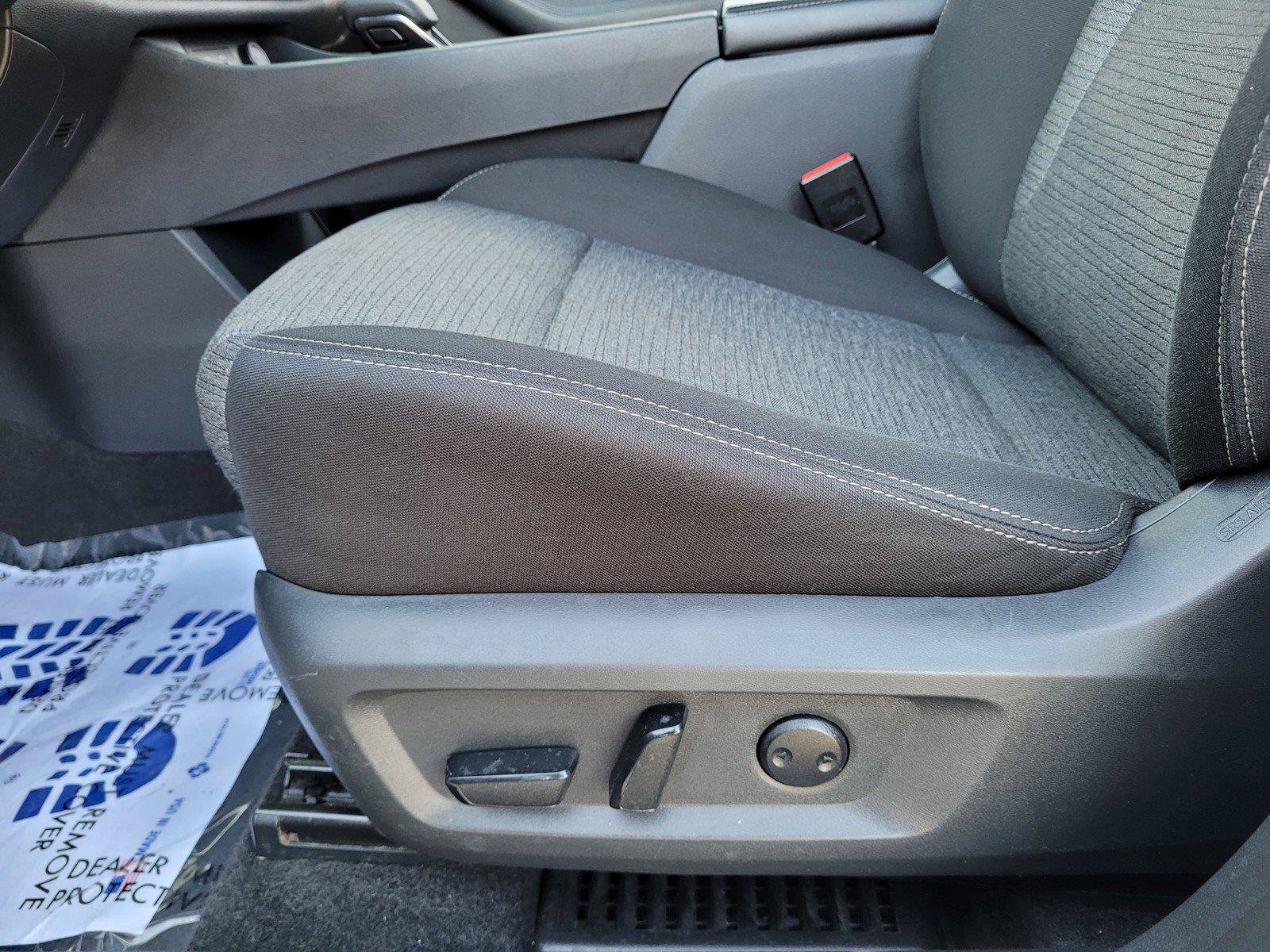 Used 2023 Nissan Rogue SV FWD image 21