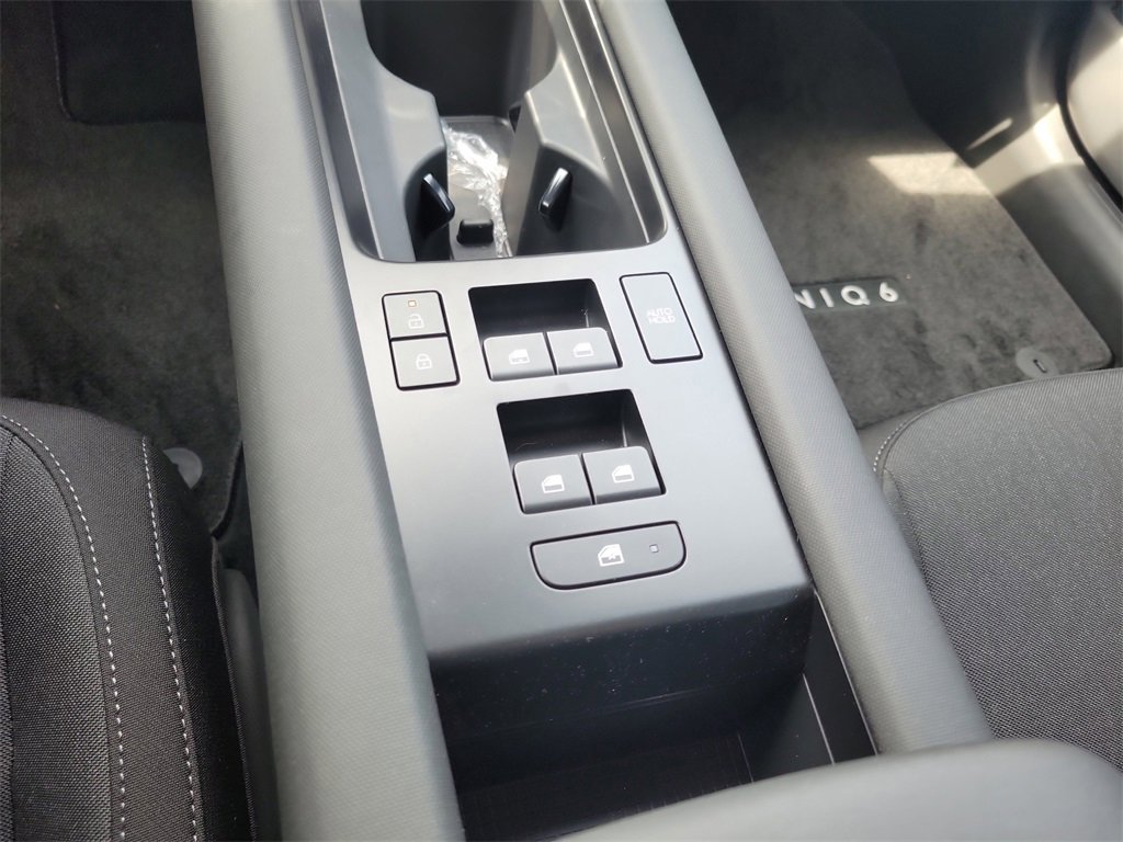 Used 2024 Hyundai Ioniq 6 SE image 29