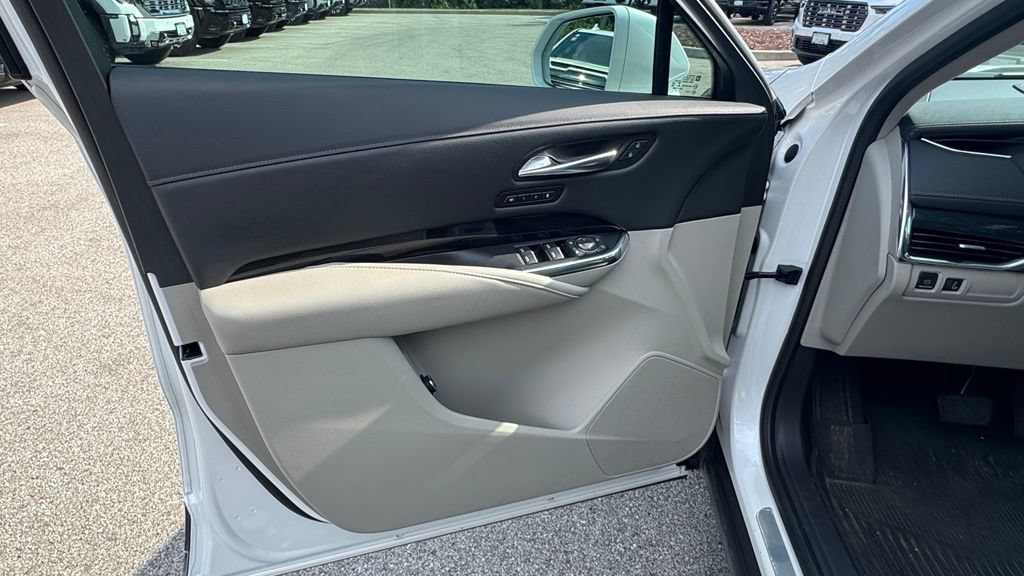 Used 2019 Cadillac XT4 Premium Luxury w/ Driver Assist Package AWD/4WD image 19