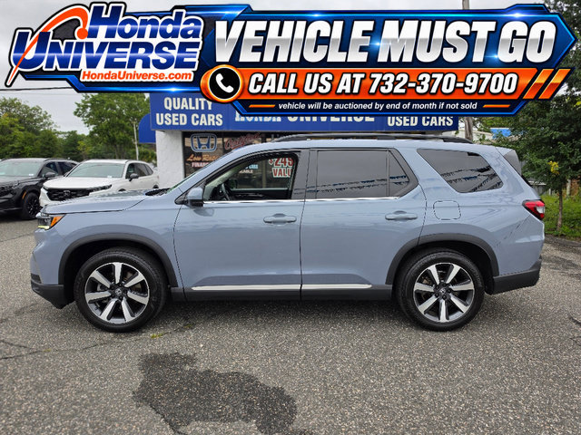 Certified 2025 Honda Pilot Touring image 3