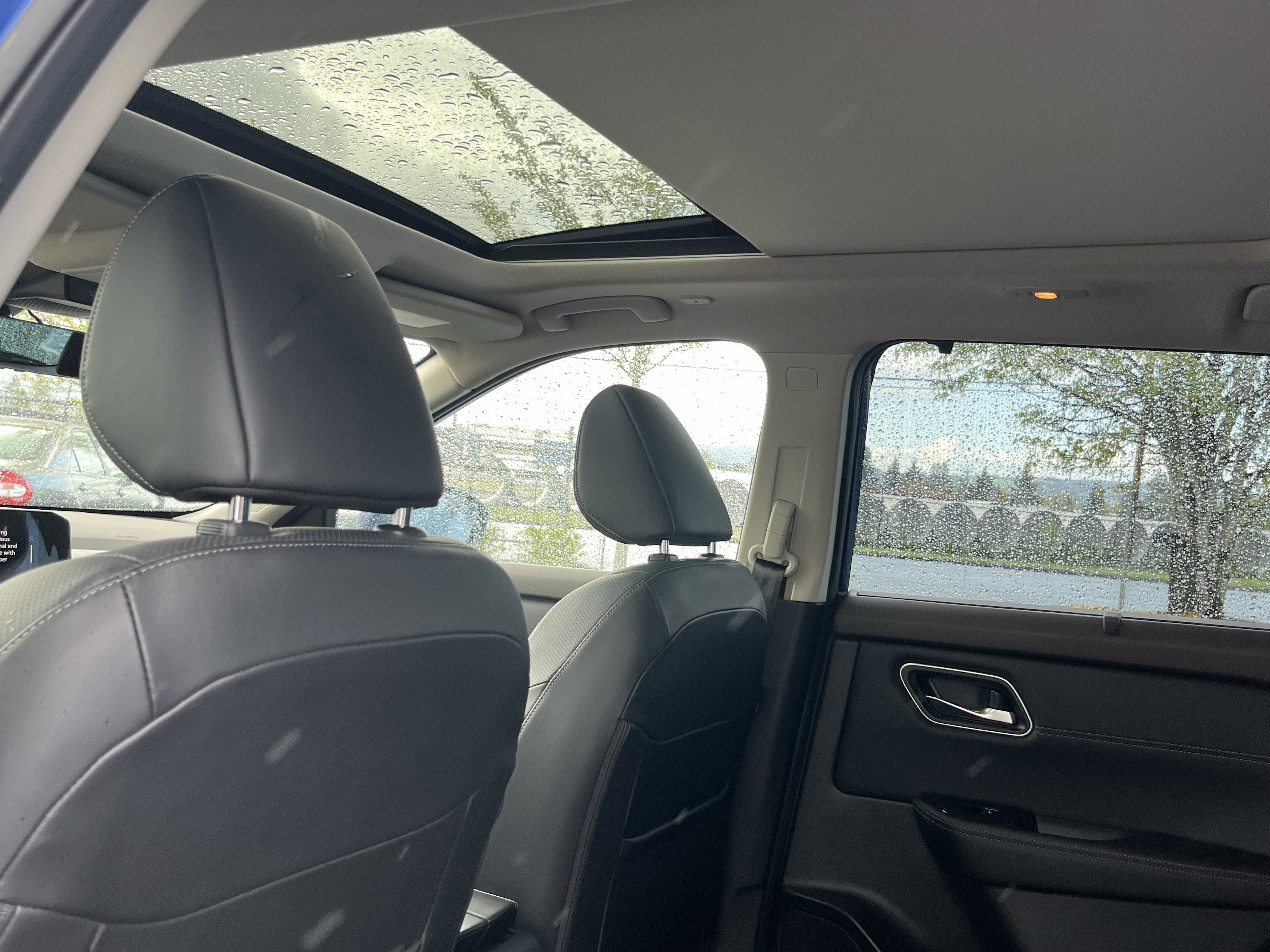 Used 2023 Nissan Rogue Platinum w/ Platinum Premium Package image 15