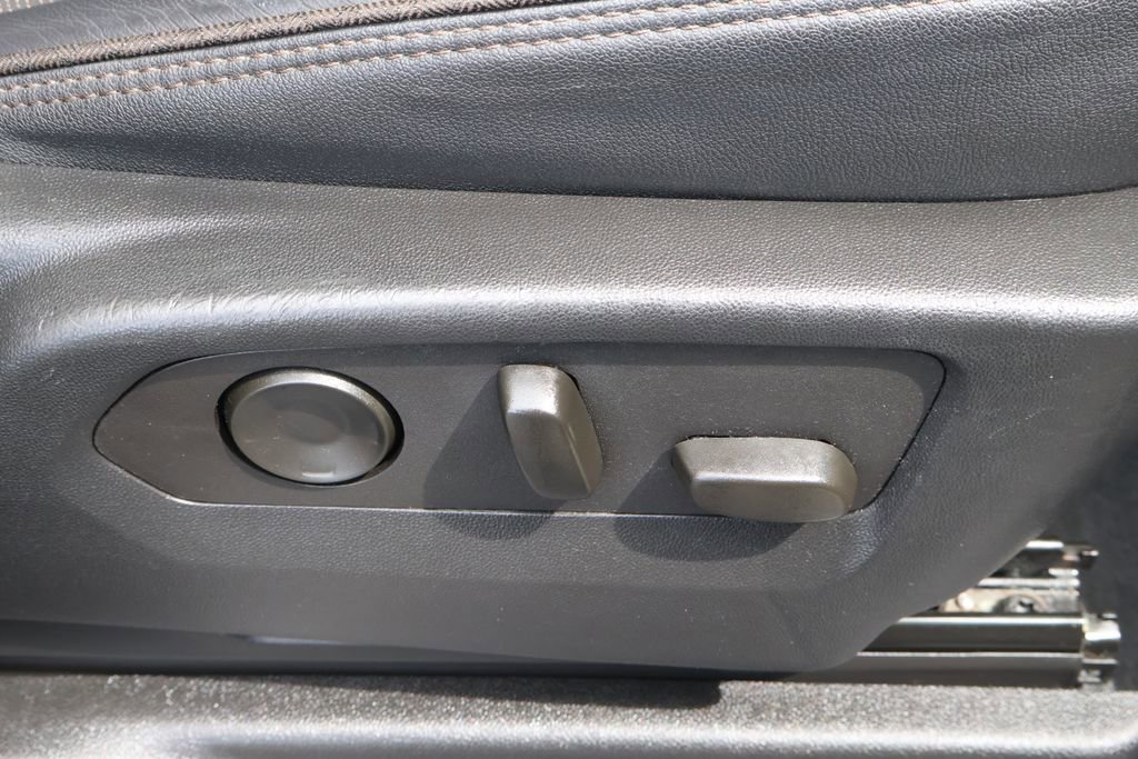 Used 2024 Chevrolet Suburban High Country w/ Max Trailering Package AWD/4WD image 44