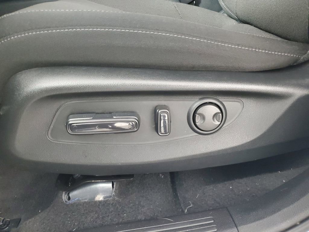 Used 2023 Honda CR-V EX image 28