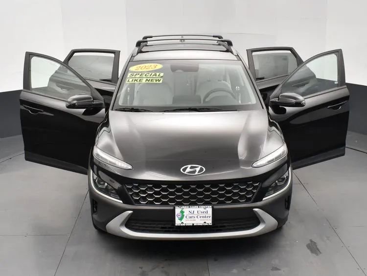 Used 2023 Hyundai Kona SEL AWD/4WD image 10