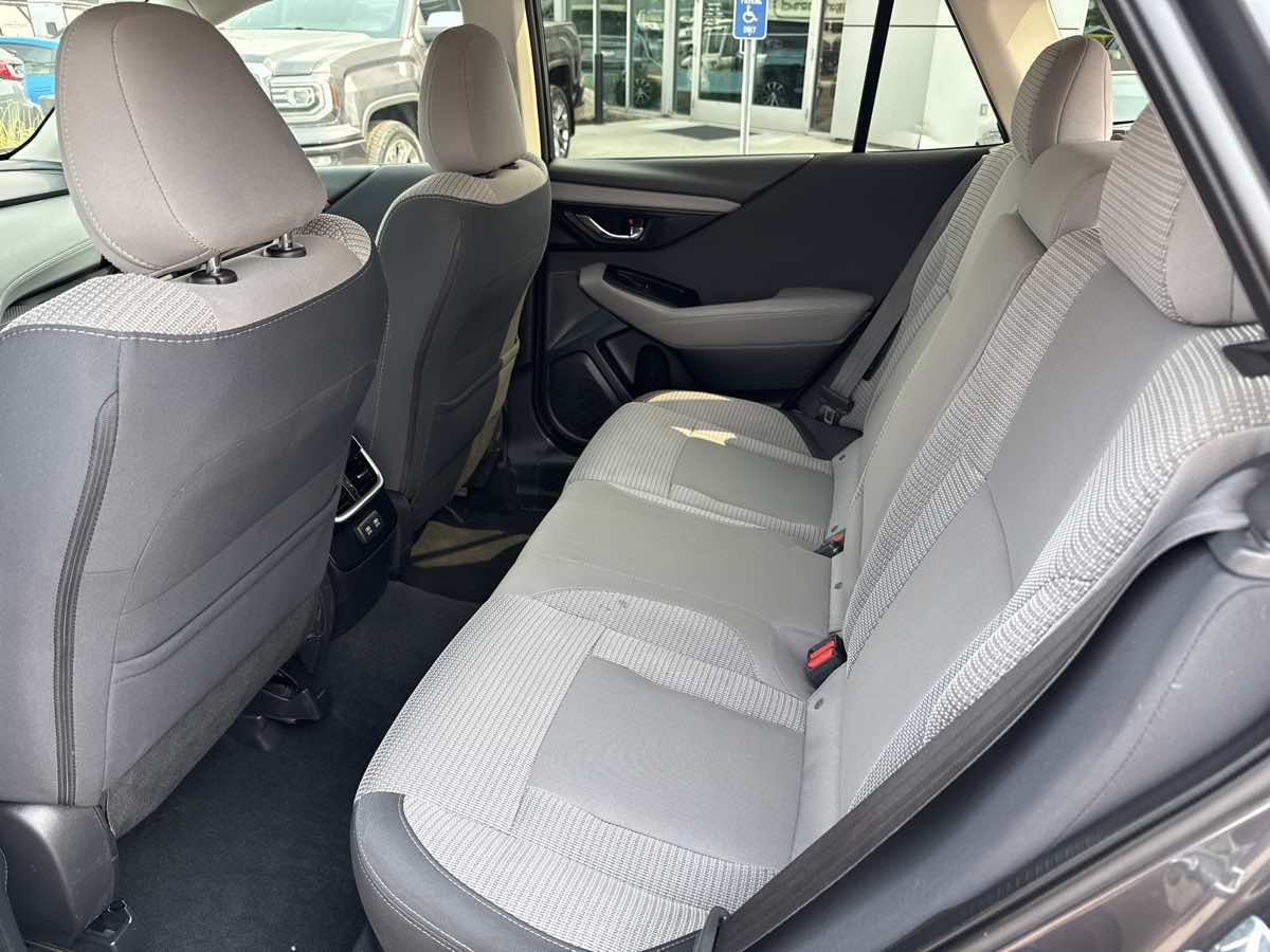 Used 2022 Subaru Outback Premium AWD/4WD image 13