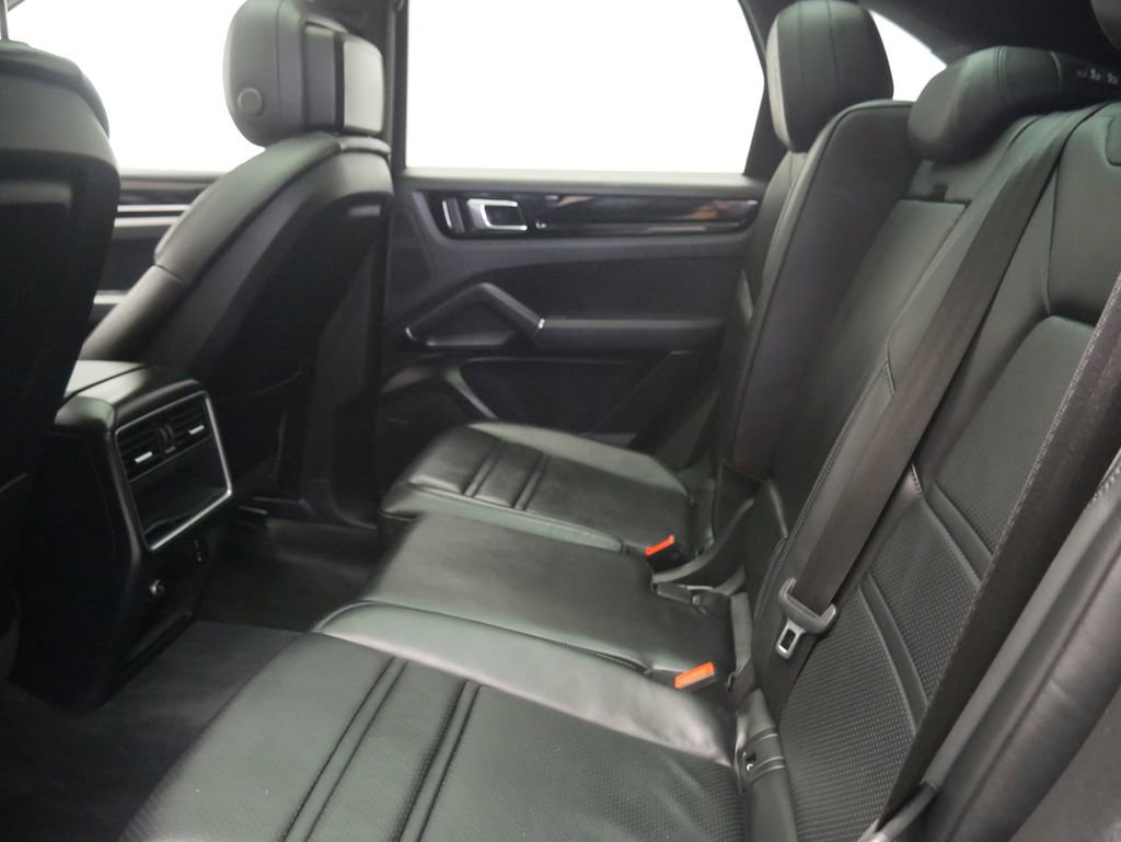 Certified 2023 Porsche Cayenne image 21