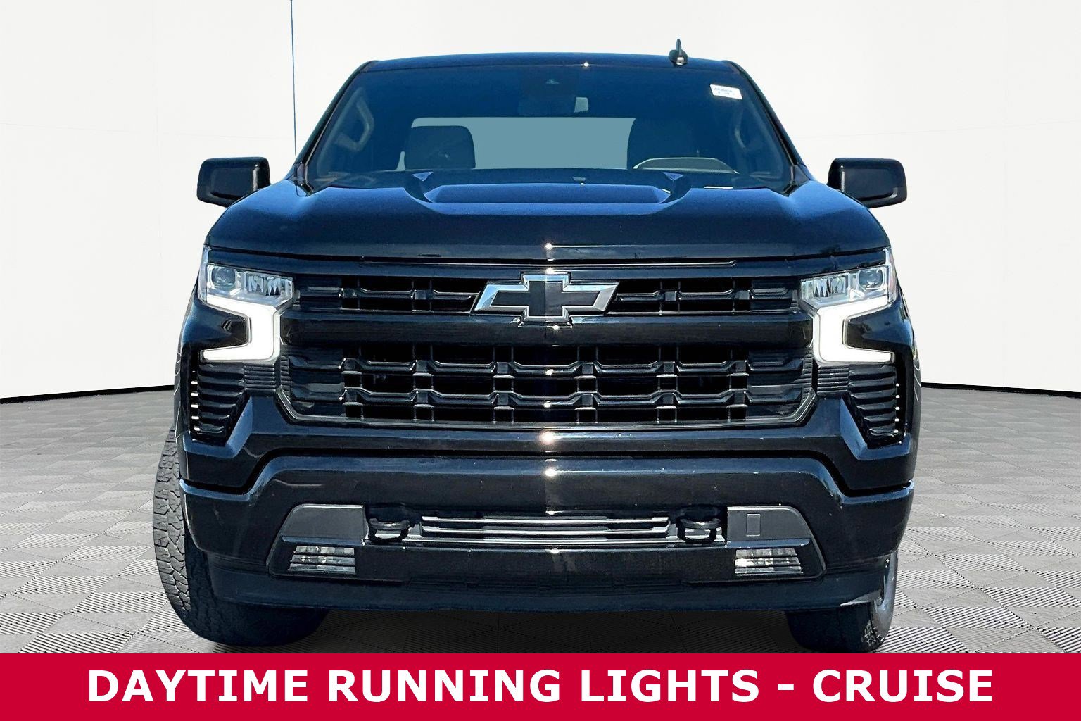 Used 2022 Chevrolet Silverado 1500 RST AWD/4WD image 2