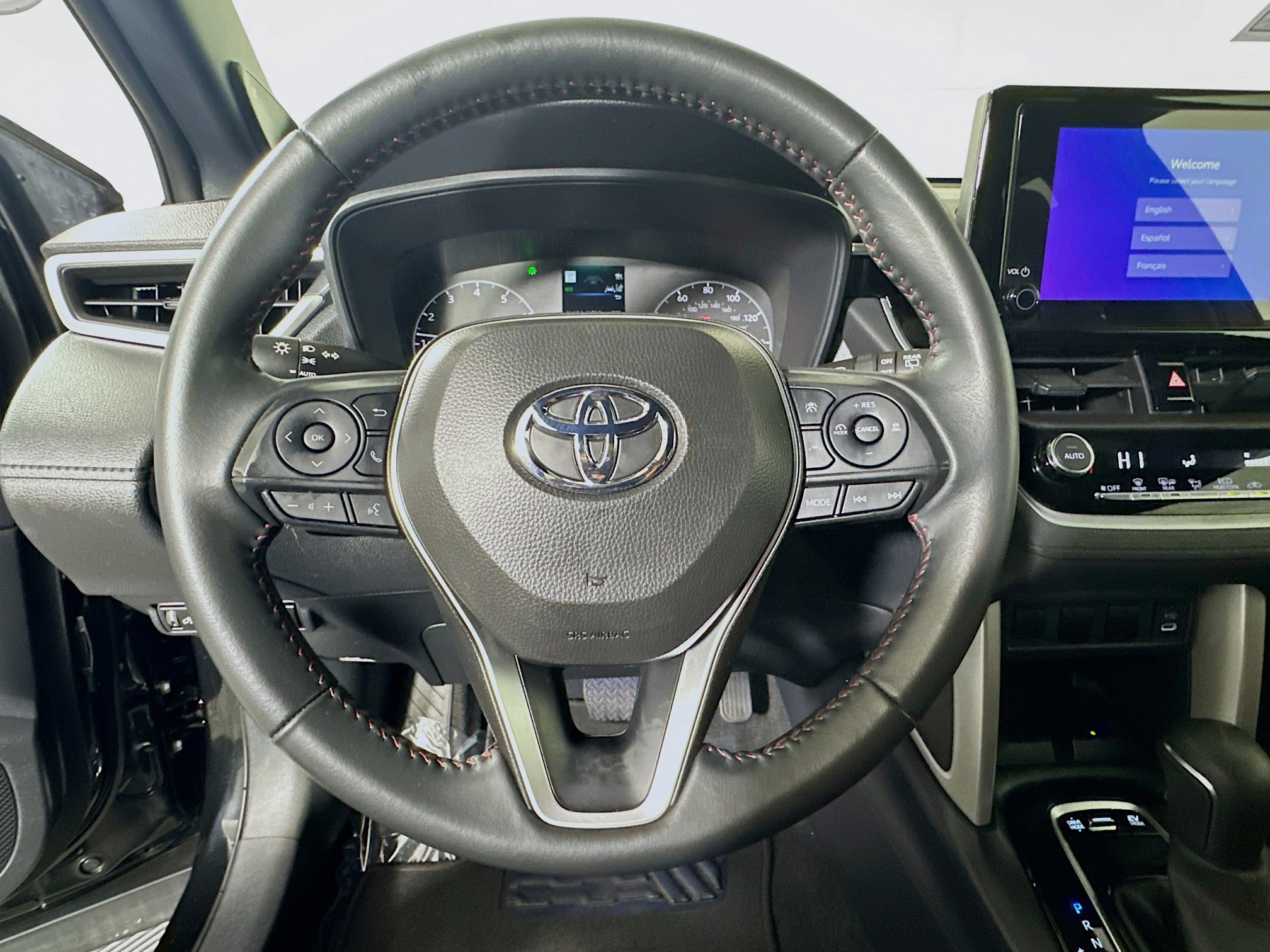 Used 2024 Toyota Corolla Cross AWD Hybrid w/ Moonroof Package image 15