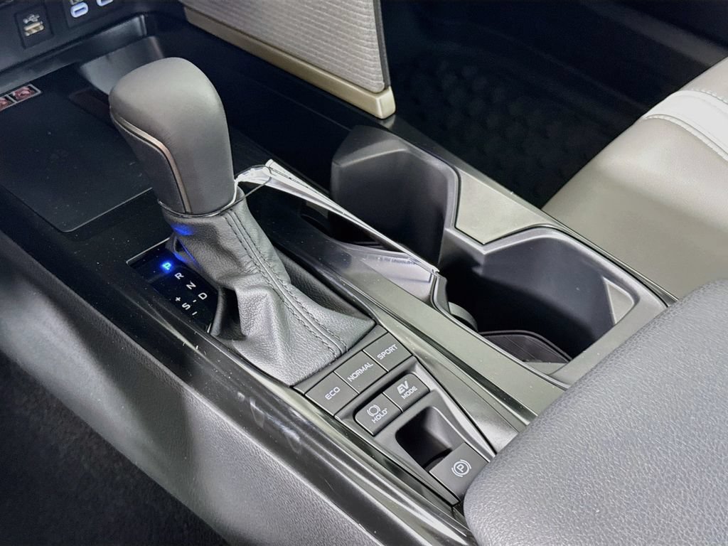 New 2026 Toyota Camry SE AWD/4WD image 15