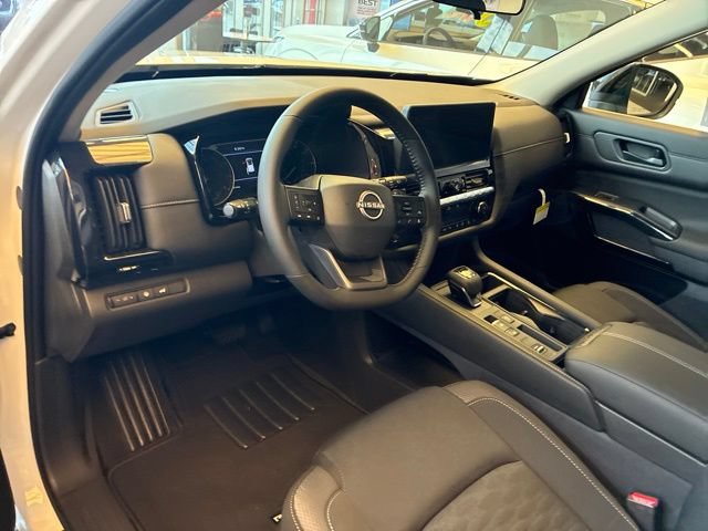New 2026 Nissan Pathfinder SV FWD image 9