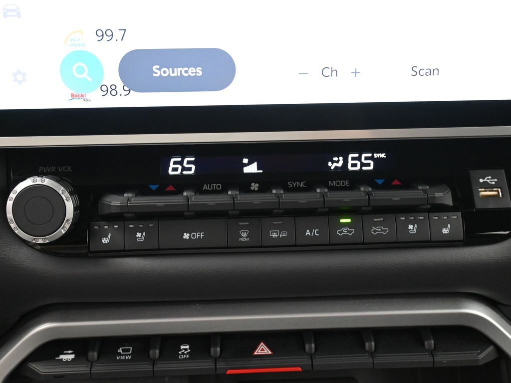 Used 2024 Toyota Tundra Platinum image 22