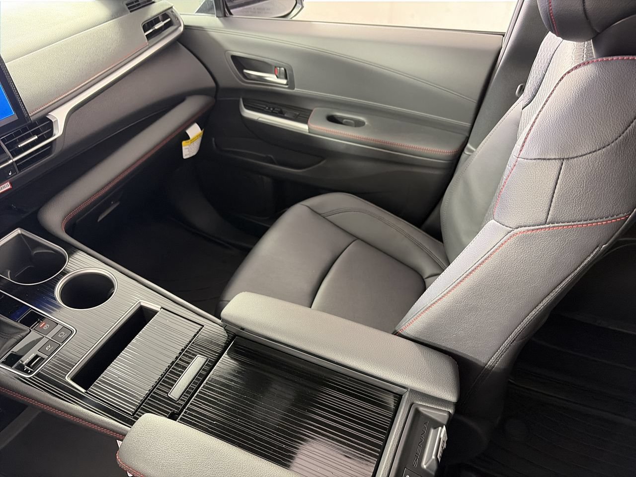 New 2026 Toyota Sienna XSE AWD/4WD image 22