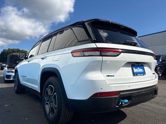Used 2023 Jeep Grand Cherokee Trailhawk w/ Advanced Protech Group II AWD/4WD image 6