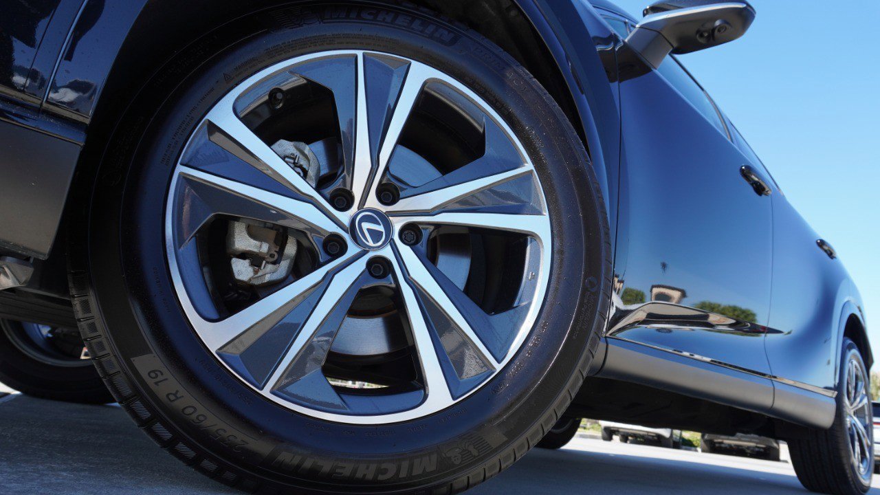 Used 2025 Lexus RX 350 Premium w/ Convenience Package image 11