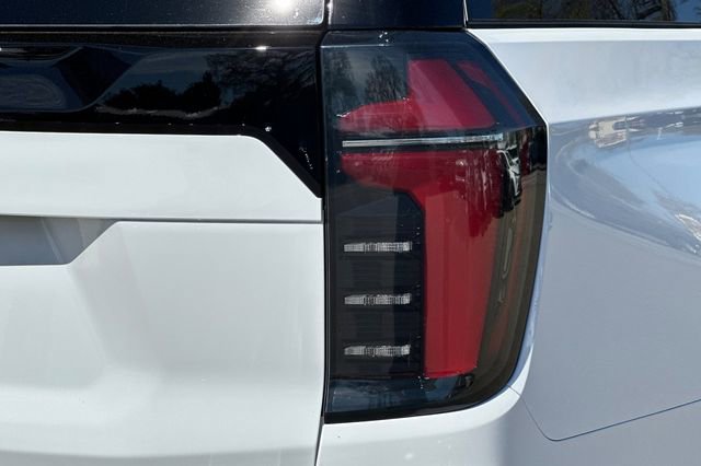 New 2026 Chevrolet Suburban LS image 37