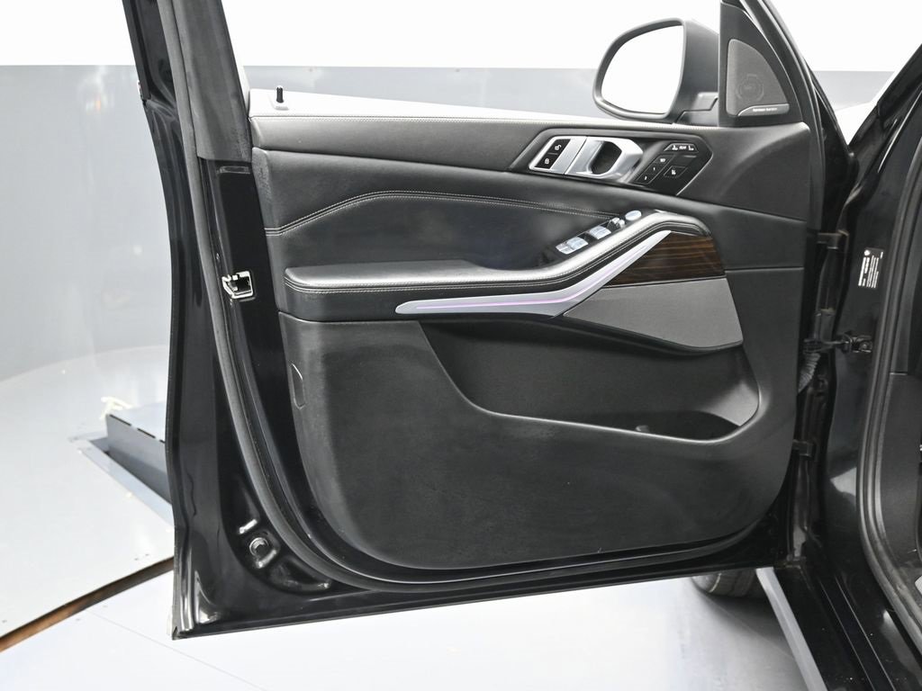 Used 2023 BMW X7 xDrive40i image 46