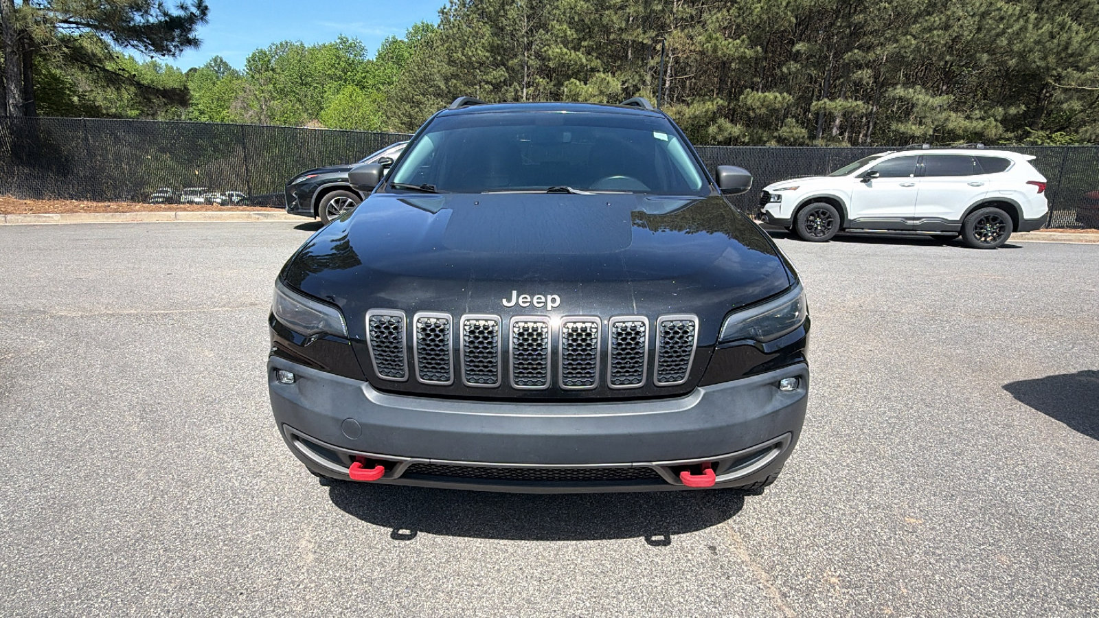 Used 2019 Jeep Cherokee Trailhawk image 3