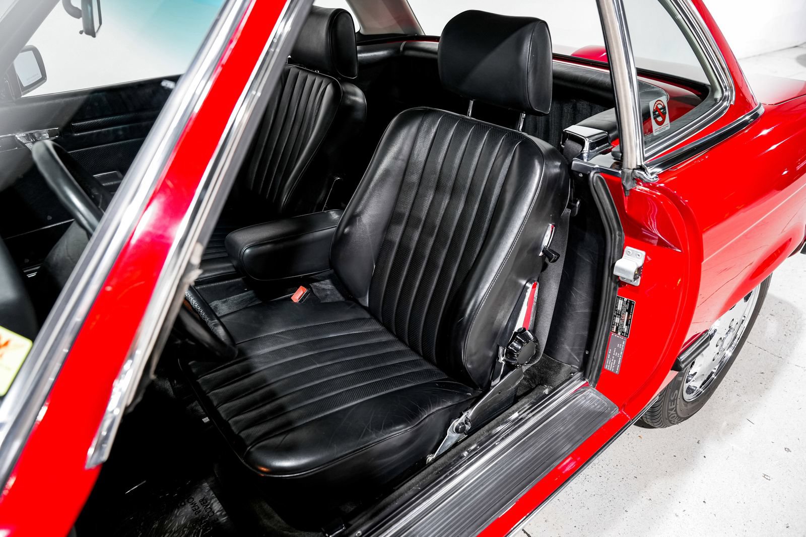 Used 1987 Mercedes-Benz 560 SL image 17