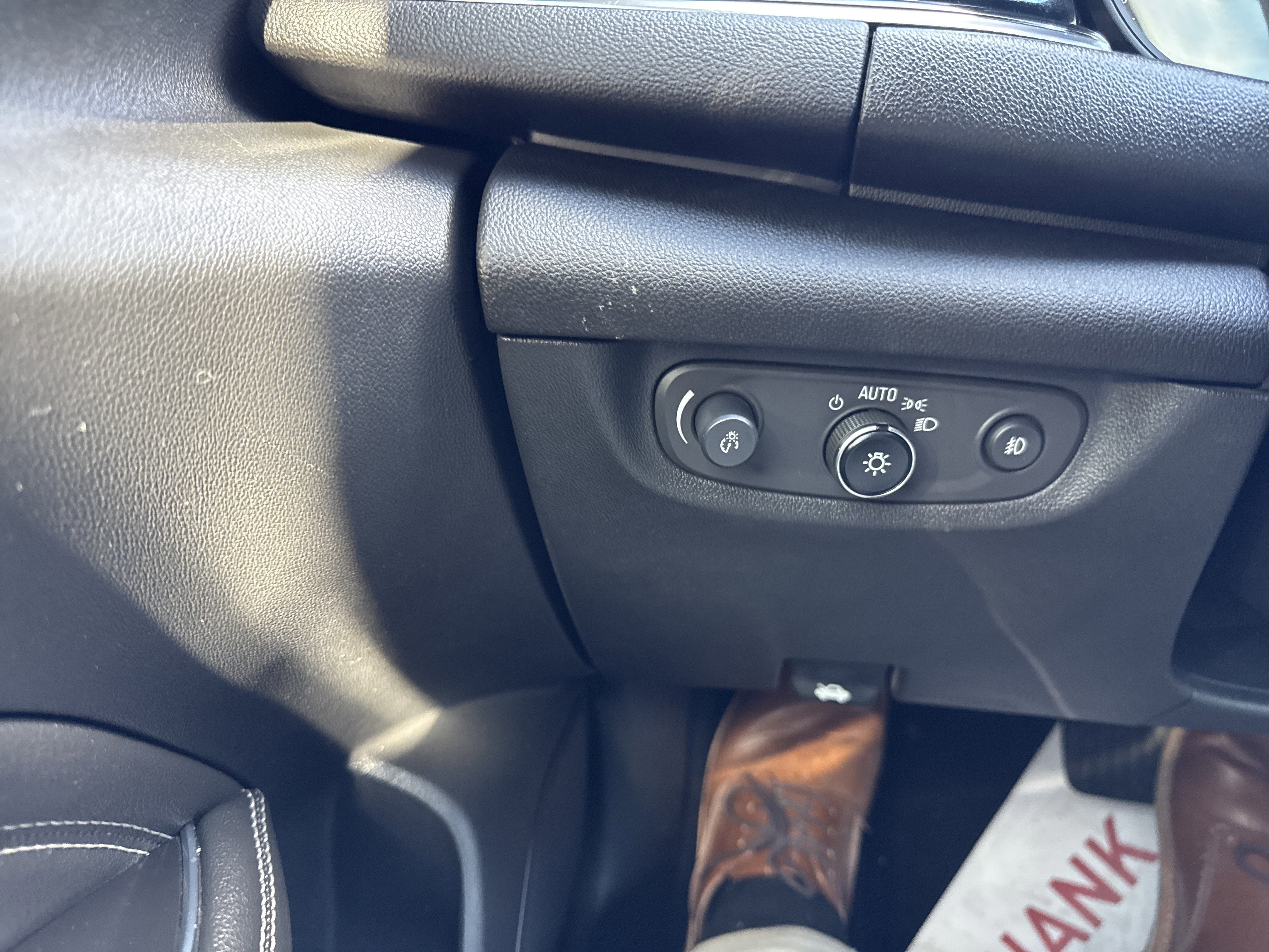 Used 2018 Buick Regal Preferred image 32