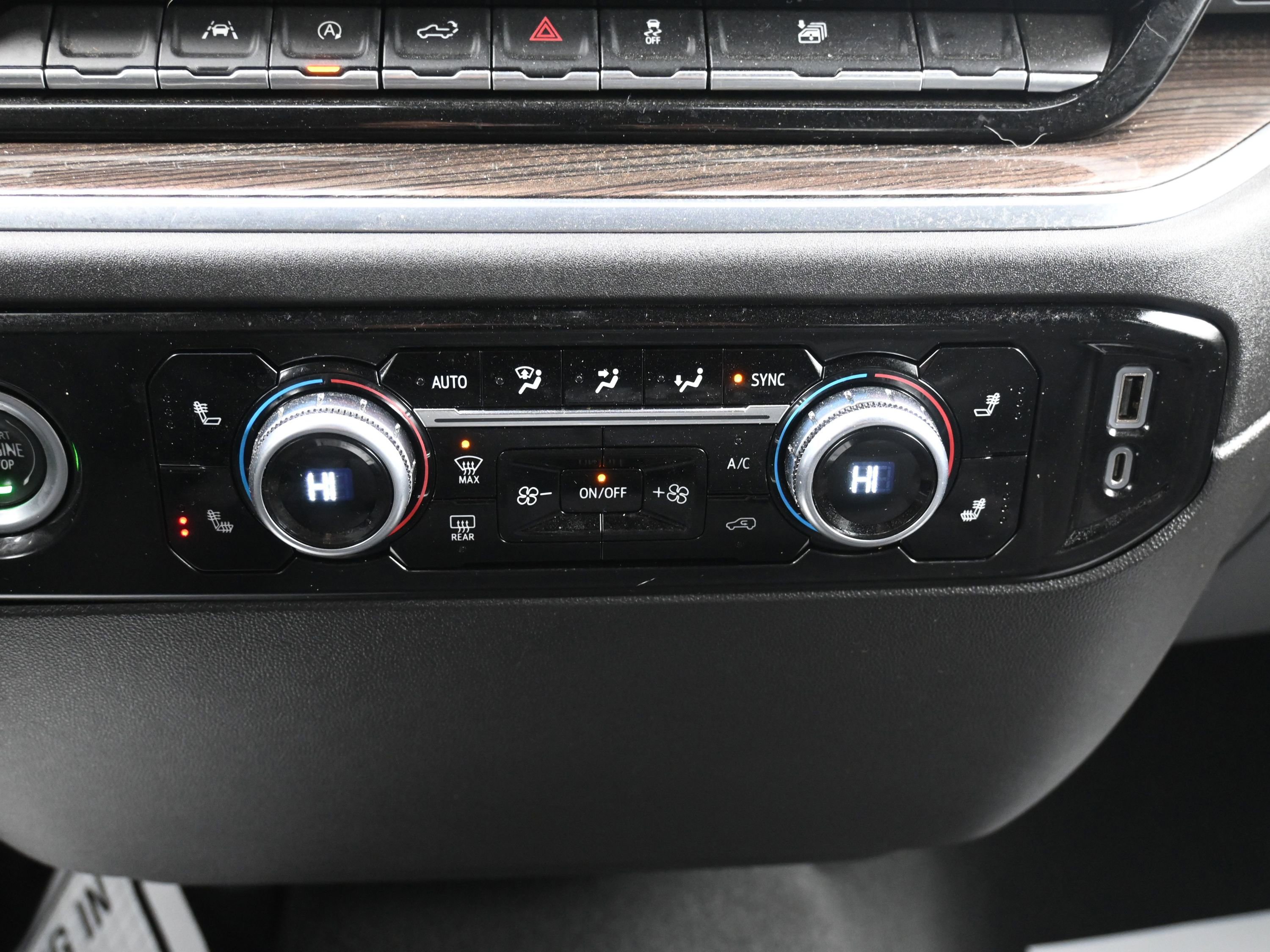 Used 2022 GMC Sierra 1500 Elevation image 39