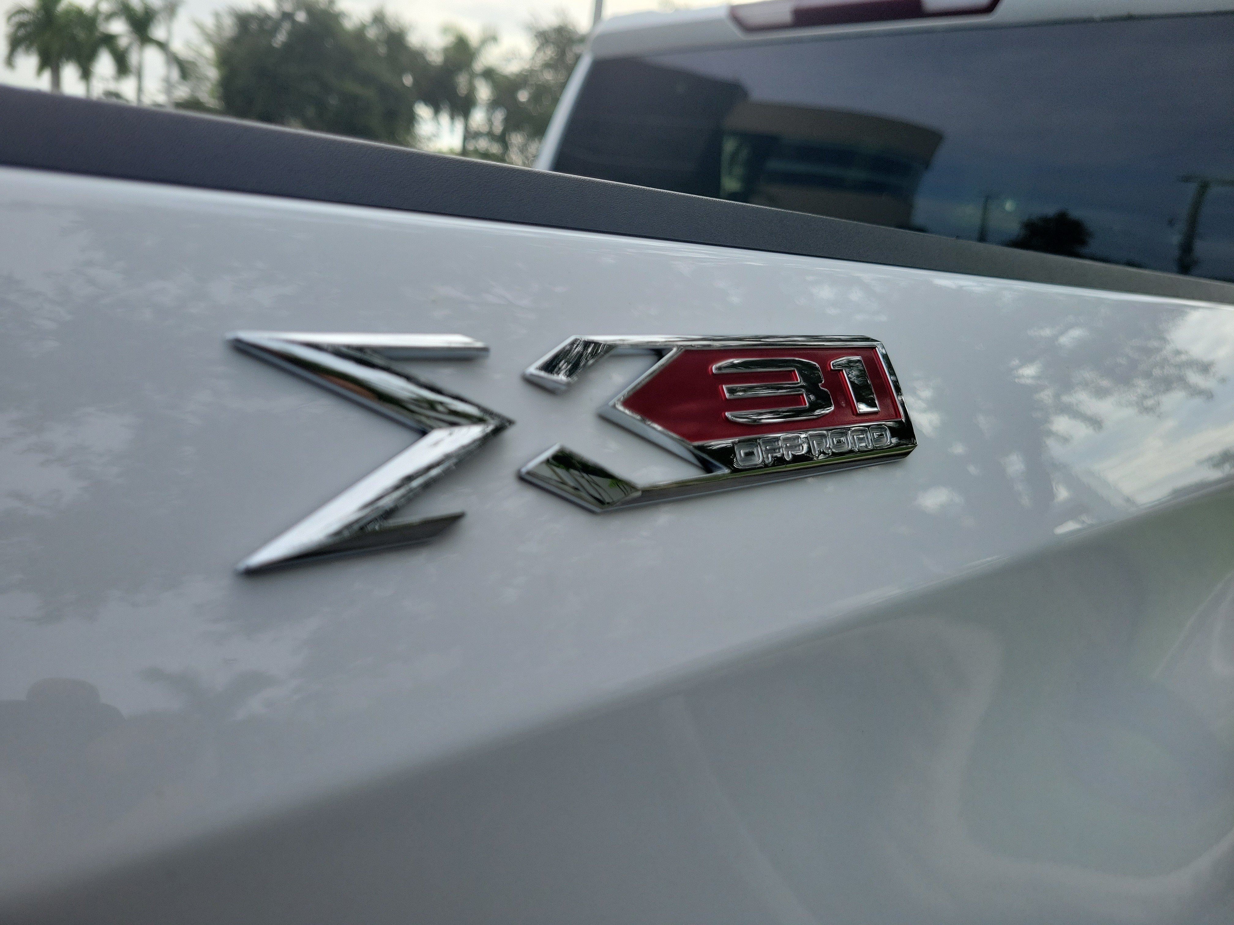 Used 2024 GMC Sierra 1500 SLT AWD/4WD image 9