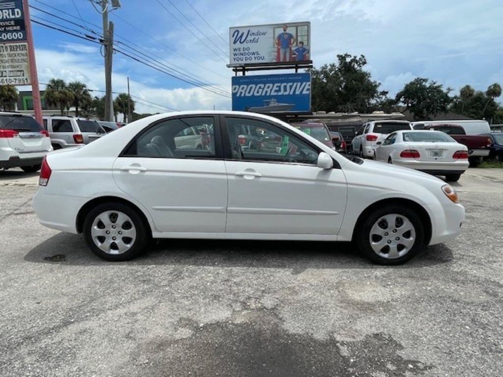 Used 2008 Kia Spectra EX FWD image 4