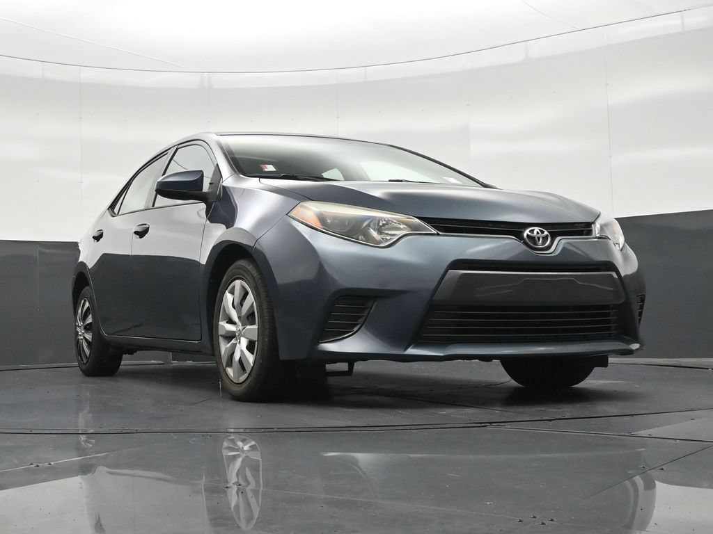 Used 2015 Toyota Corolla LE FWD image 29