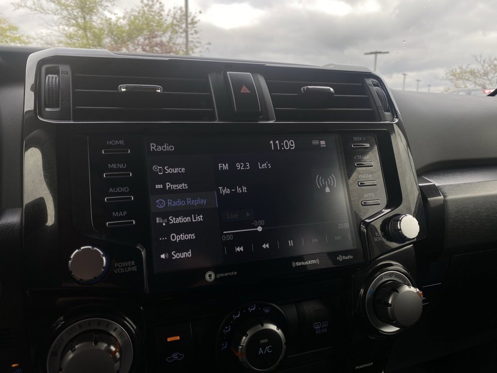 Used 2024 Toyota 4Runner TRD Off-Road Premium image 16