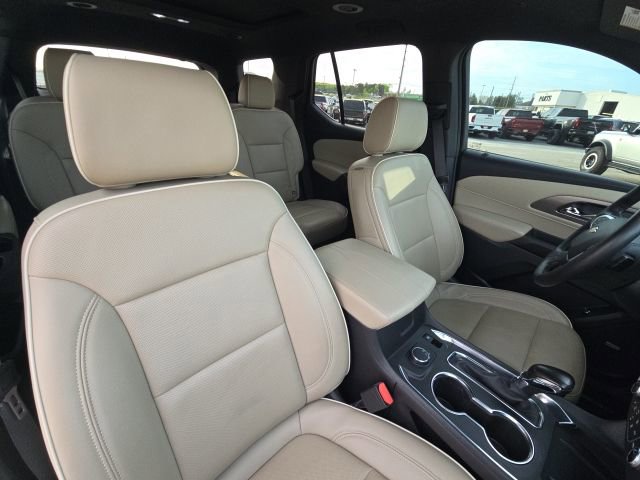 Used 2022 Chevrolet Traverse Premier FWD image 22