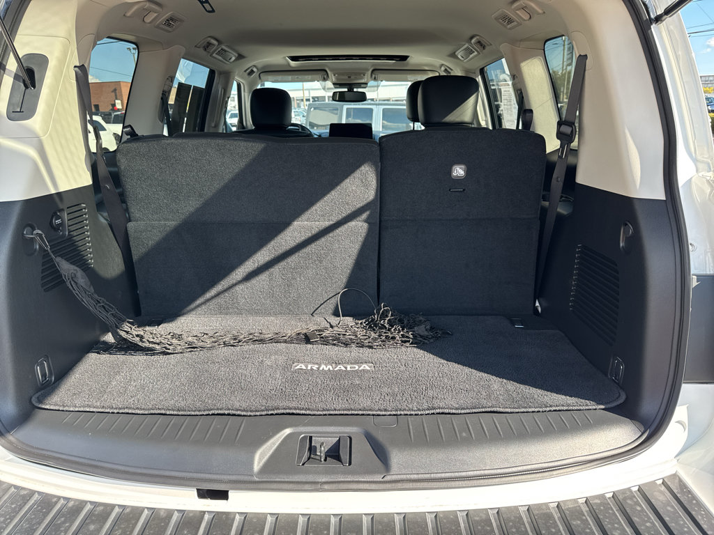 Used 2024 Nissan Armada SL w/ Captain's Chairs Package RWD image 10