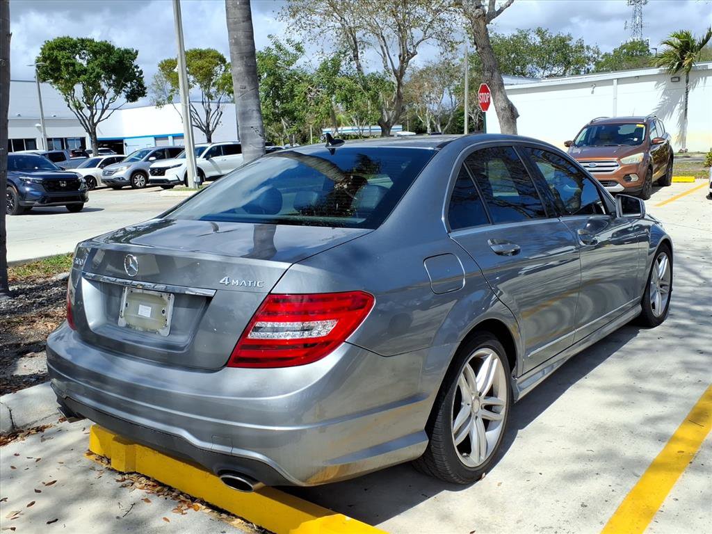Used 2013 Mercedes-Benz C 300 4MATIC Sedan image 8