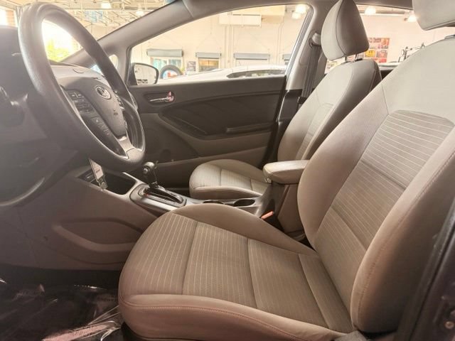 Used 2015 Kia Forte LX w/ Popular Package FWD image 9