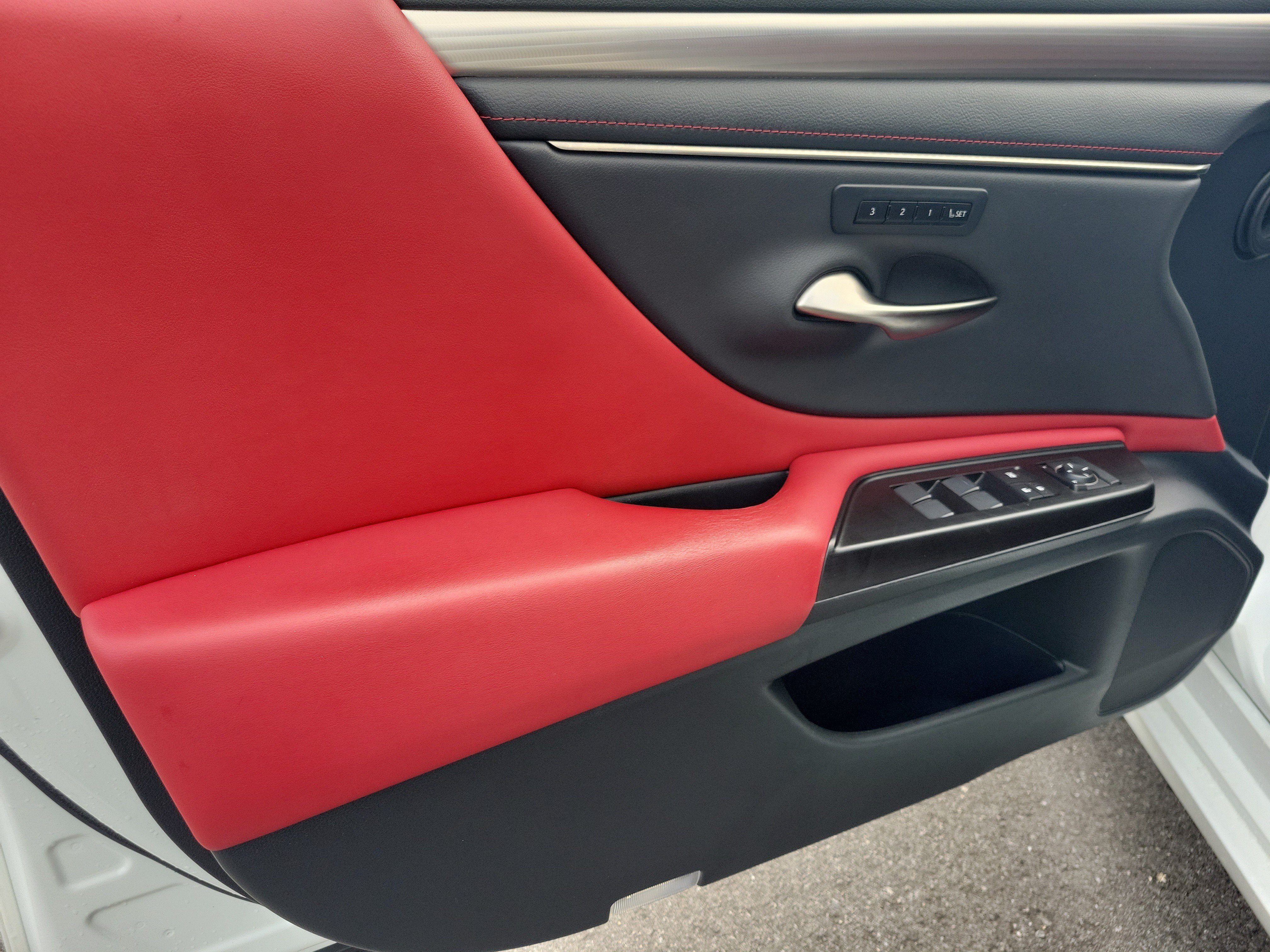 Used 2019 Lexus ES 350 F Sport w/ Accessory Package 2 FWD image 16