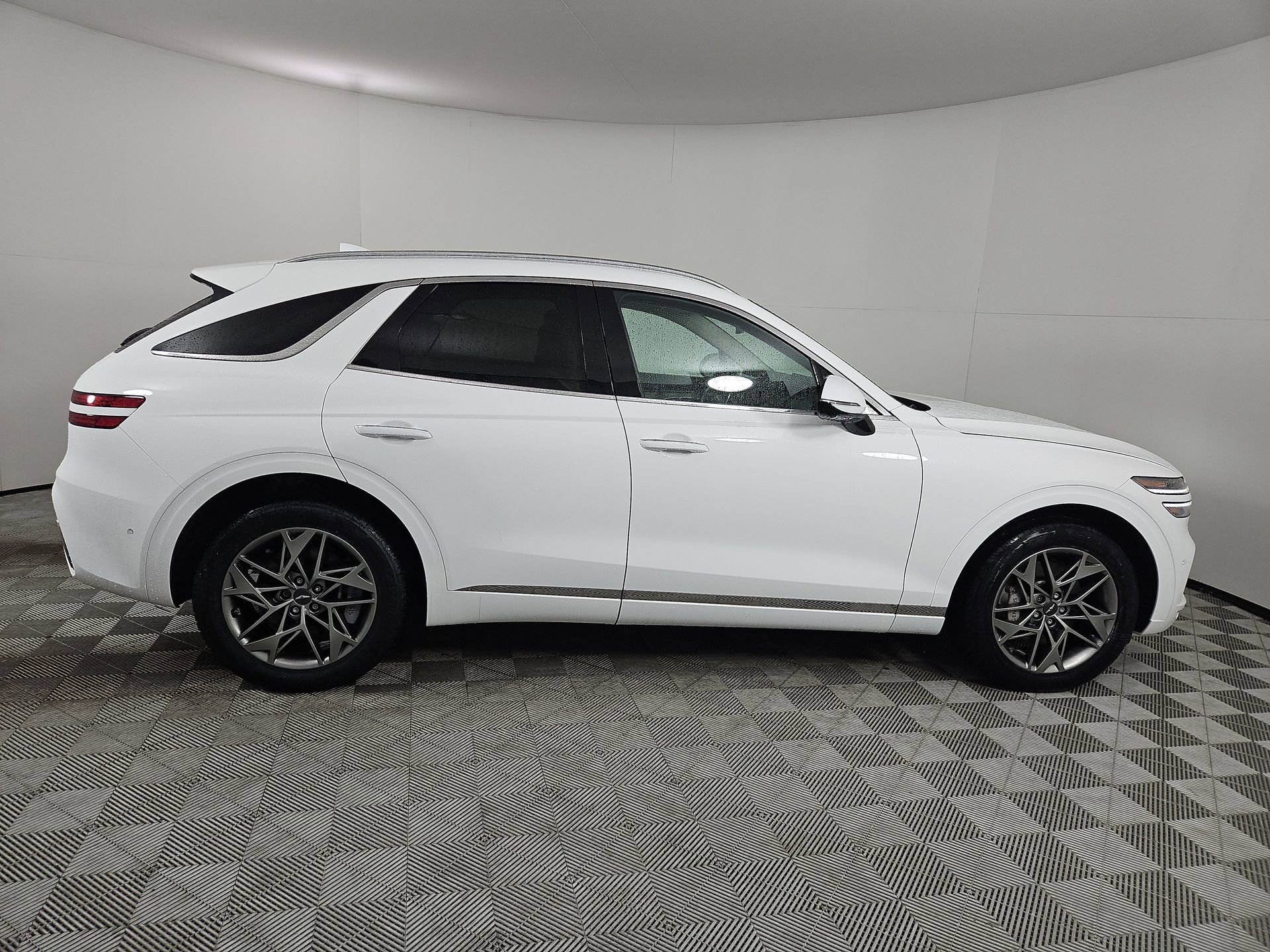 Used 2023 Genesis GV70 2.5T w/ Advanced Package AWD/4WD image 8