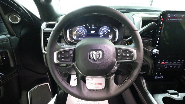 Used 2025 RAM 2500 Laramie AWD/4WD image 23