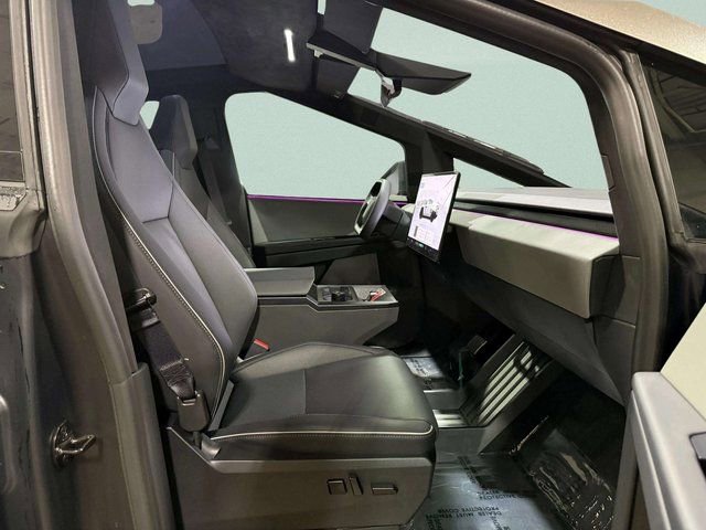 Used 2024 Tesla Cybertruck AWD Crew Cab image 24