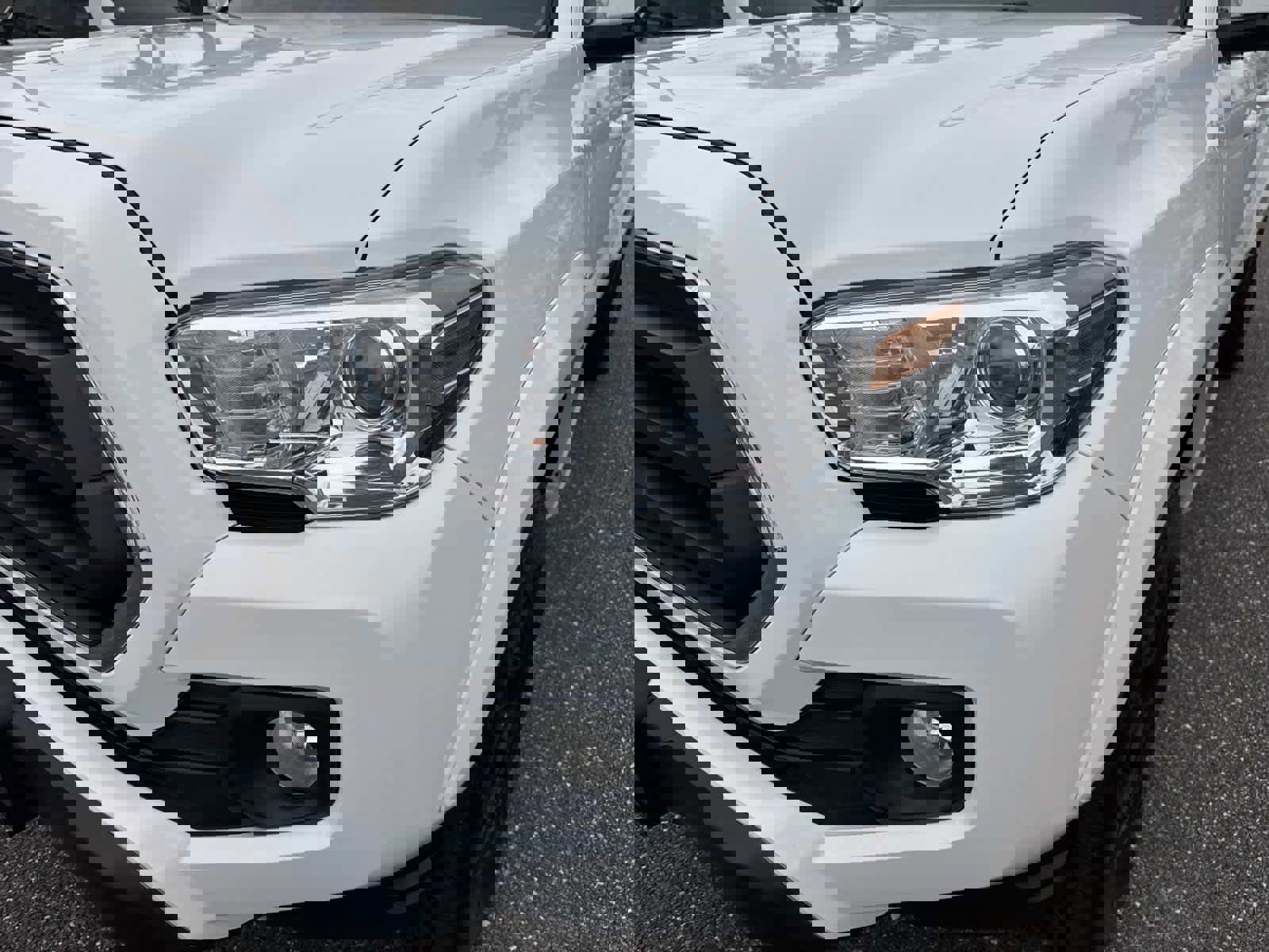 Used 2022 Toyota Tacoma SR5 w/ Technology Package image 9