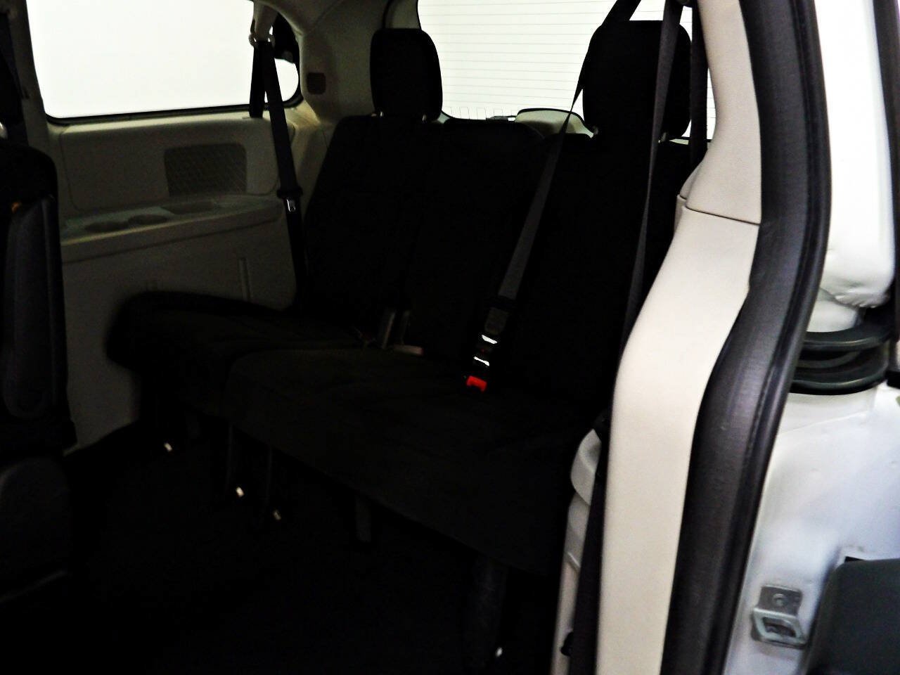 Used 2016 Dodge Grand Caravan SE w/ Quick Order Package 29E SE FWD image 10
