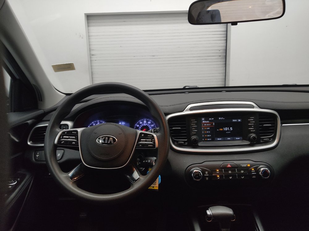 Used 2020 Kia Sorento L FWD image 22