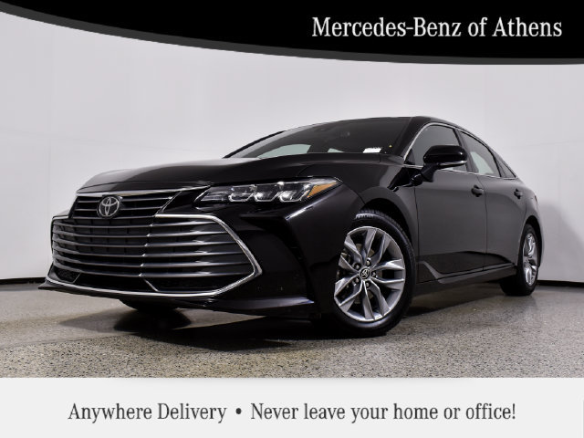 Used 2022 Toyota Avalon XLE w/ Moonroof Package