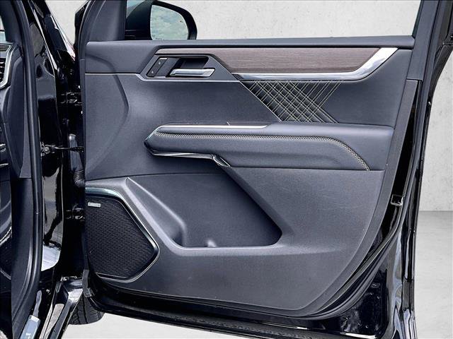 Used 2025 GMC Acadia Denali w/ LPO, Floor Liner Package FWD image 19