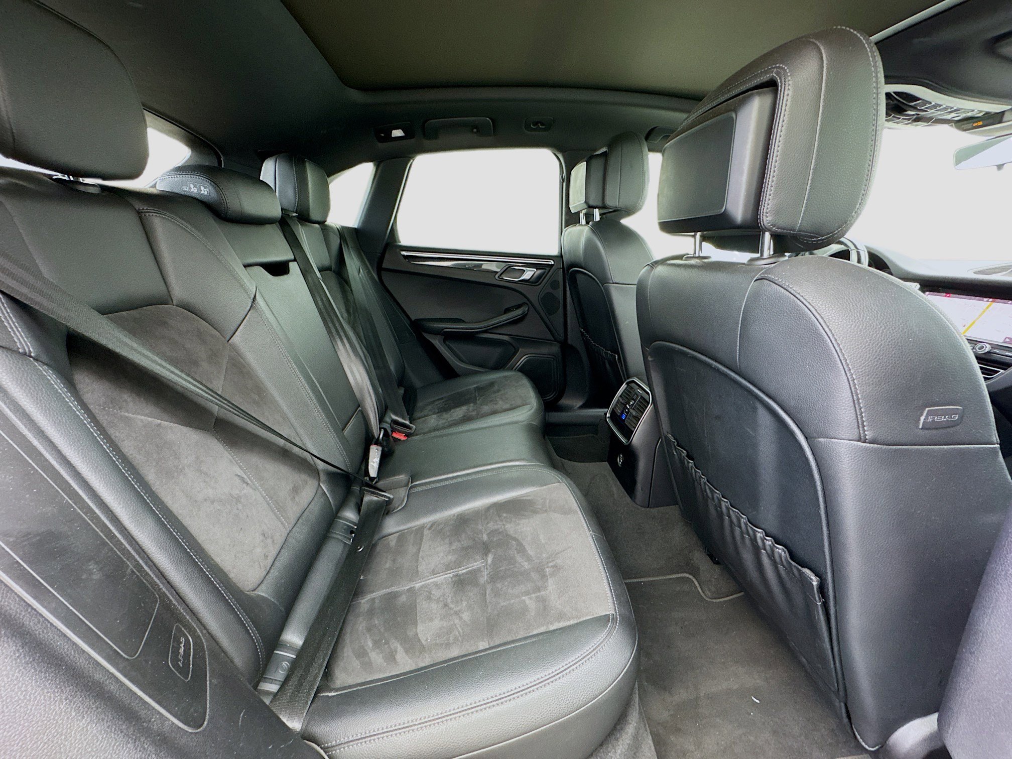 Used 2019 Porsche Macan image 19