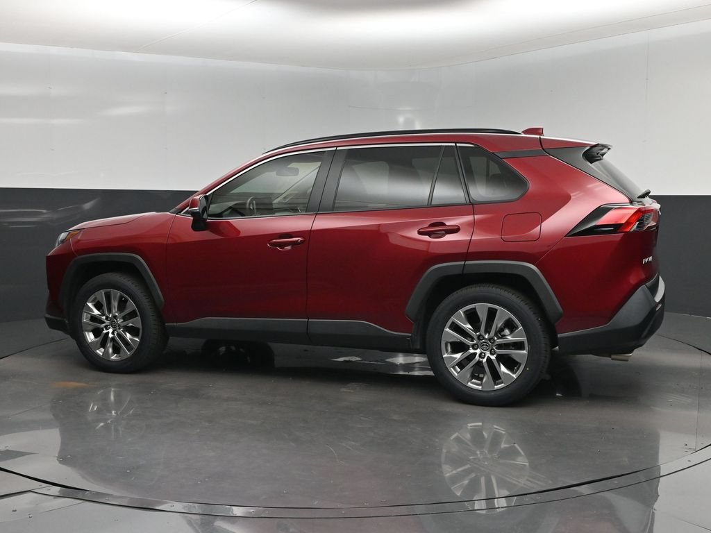 Used 2022 Toyota RAV4 XLE Premium FWD image 10