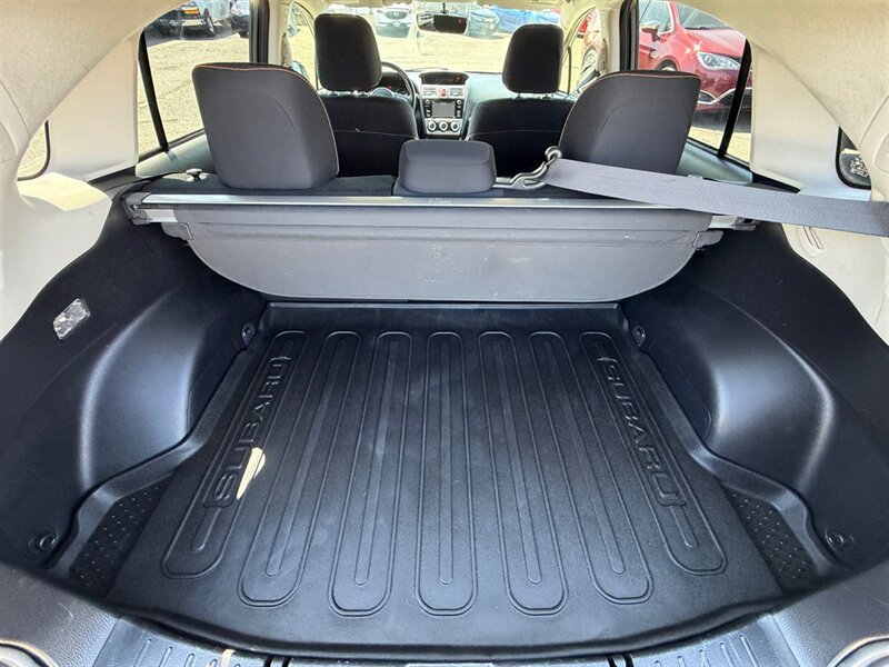 Used 2017 Subaru Crosstrek 2.0i Premium AWD/4WD image 17