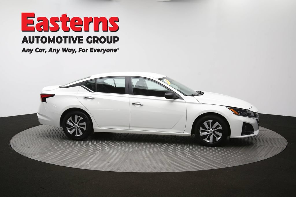 Used 2024 Nissan Altima 2.5 S FWD image 41