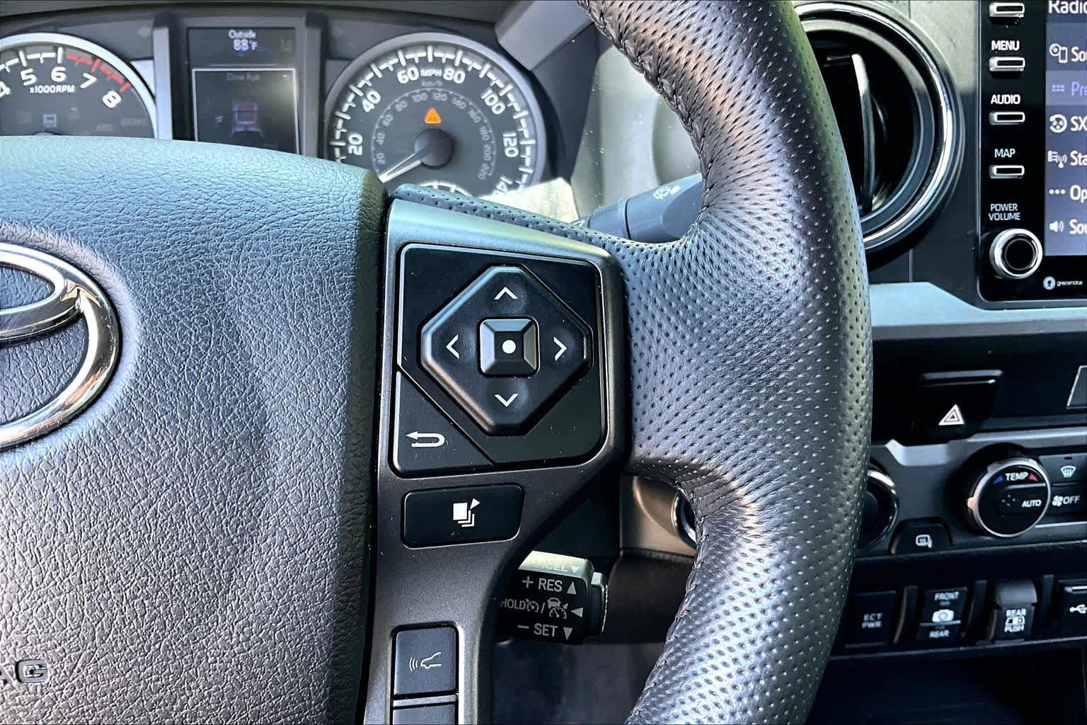 Used 2022 Toyota Tacoma TRD Off-Road AWD/4WD image 23