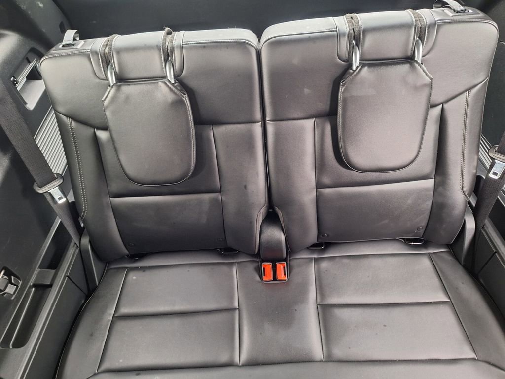 Used 2023 Ford Explorer XLT w/ Equipment Group 202A image 25